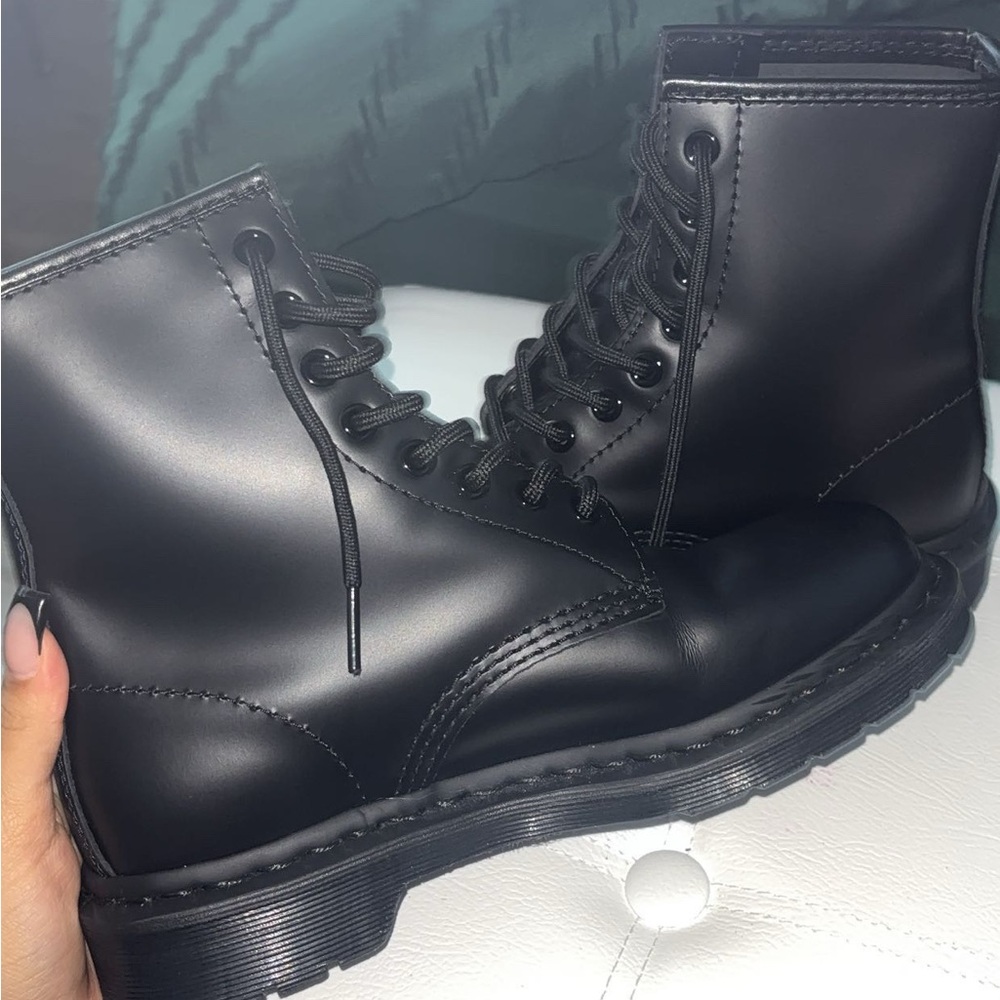 Black Combat Boots with Thick Sole and High-Top Design